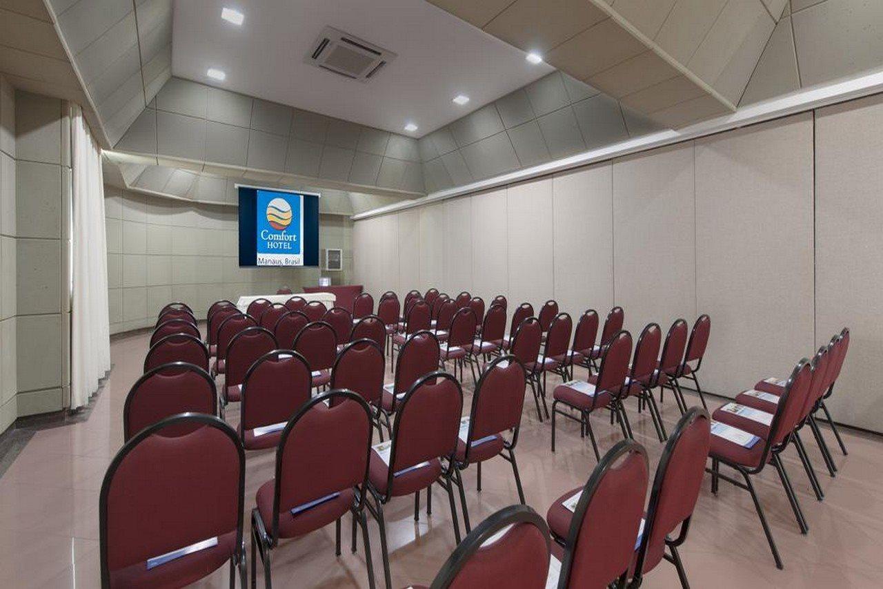 โรงแรมคอมฟอร์ต มาเนาส์ มาเนาส์ ภายนอก รูปภาพ