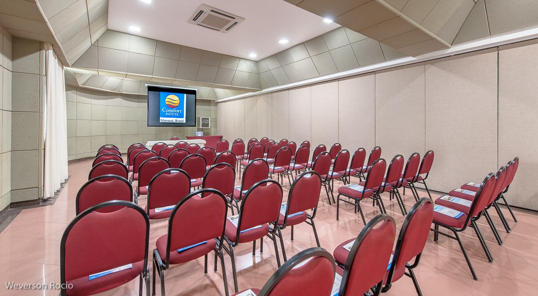 โรงแรมคอมฟอร์ต มาเนาส์ มาเนาส์ ภายนอก รูปภาพ